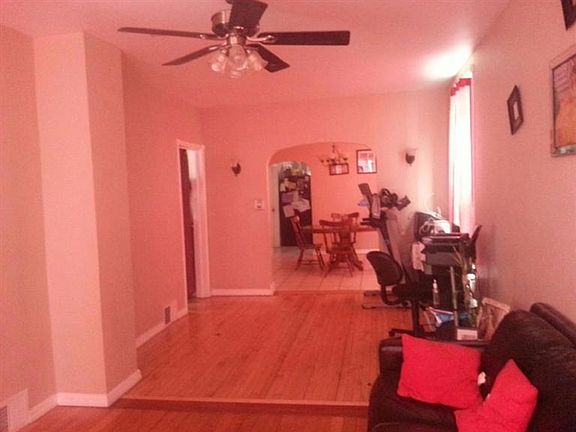 3rd image of 4923 Olcott Ave