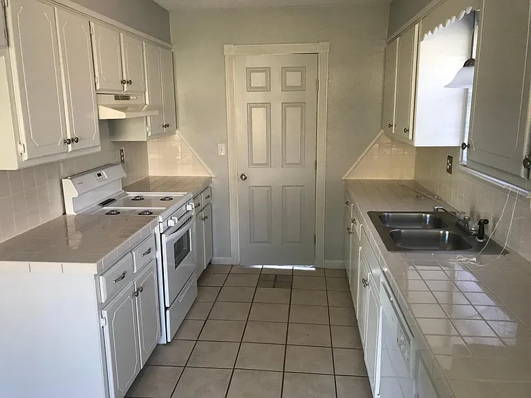 632 N Markwell Ave — Photo 10