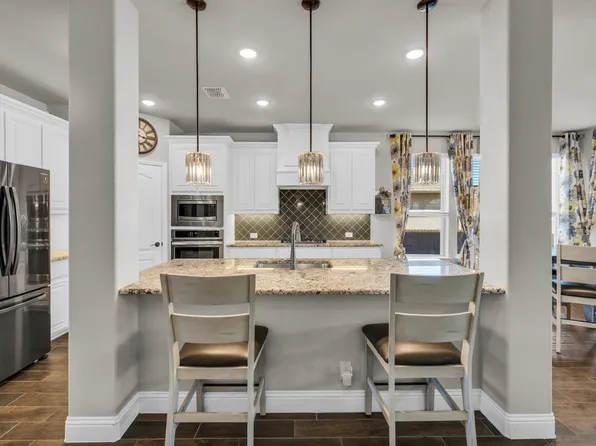 914 Park Vista Dr, Justin, TX 76247