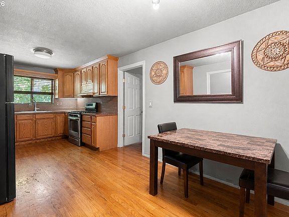 3rd image of 7005 SE 66th Ave