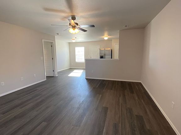 4th image of 2404 E Fennec St