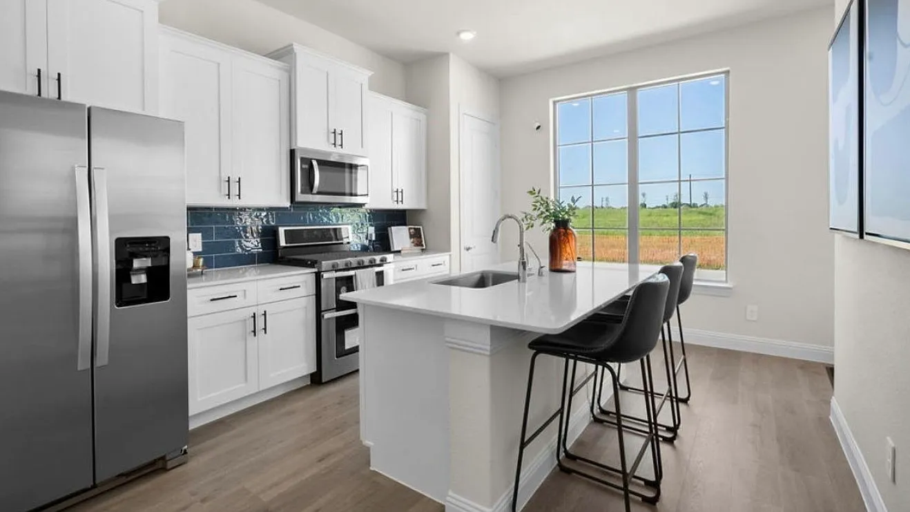 3 bed, 1796 sqft, $2,990 — Photo 2