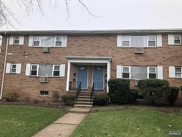 1st image of 2-47 Virginia Dr