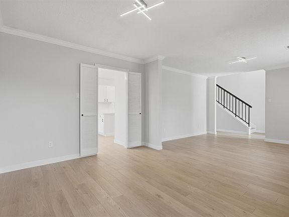 4th image of 3019 Lotus Ln