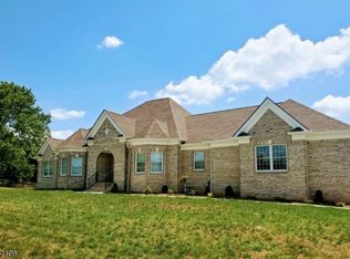 21 Coddington Rd, Whitehouse Station, NJ 08889