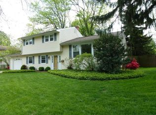 11 Jill Ln, Lawrence, NJ 08648
