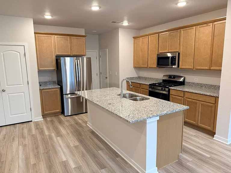 2764 Blue Iris Dr — Photo 5