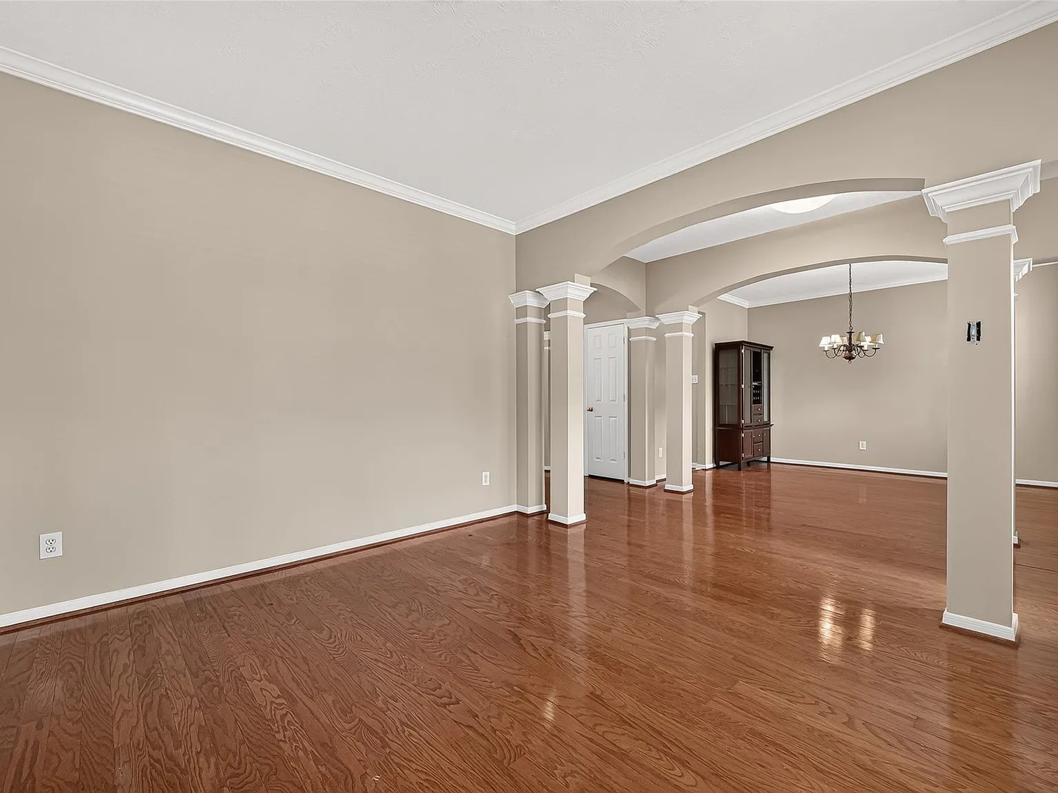 4 bed, 2.5 bath, 3021 sqft, $2,895 — Photo 4