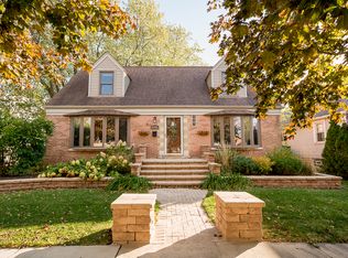 2701 W 97th St, Evergreen Park, IL