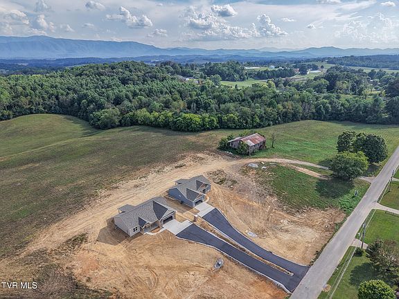 5th image of 470 Pinto Rd