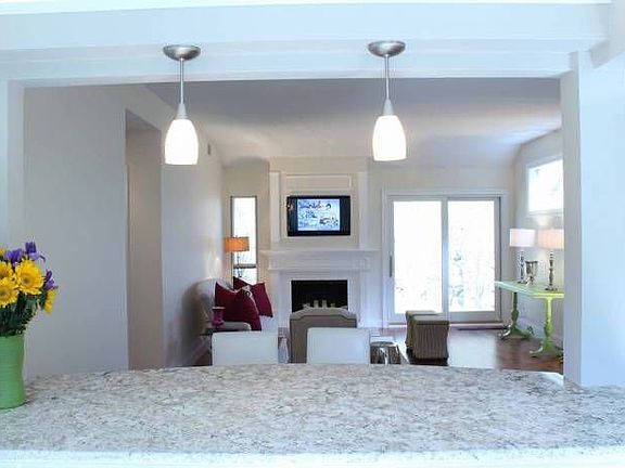 Pass Thru from kitchen