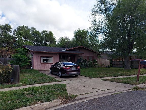 3rd image of 2201 N Whitehouse Cir