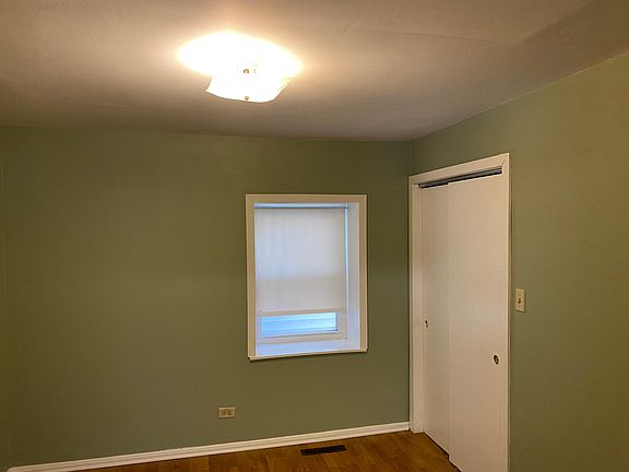 5th image of 2900 S Quinn St #1F