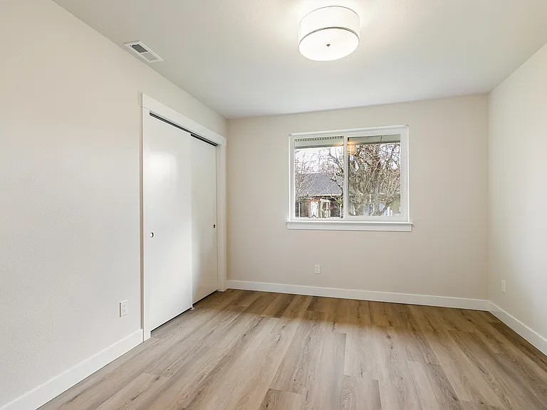 3815 Del Bonita Way — Photo 23