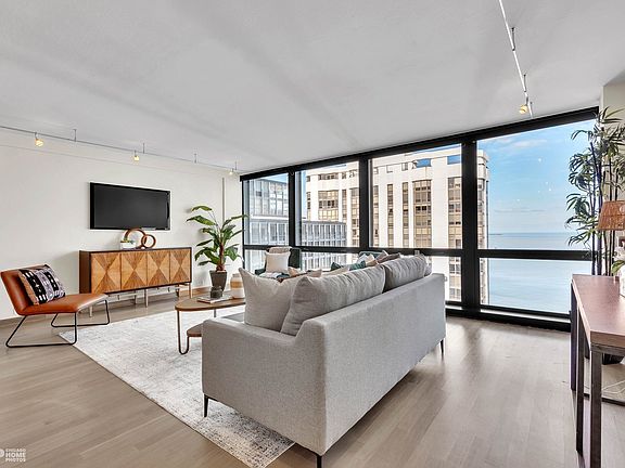 4th image of 900 N Lake Shore Dr #2909-11