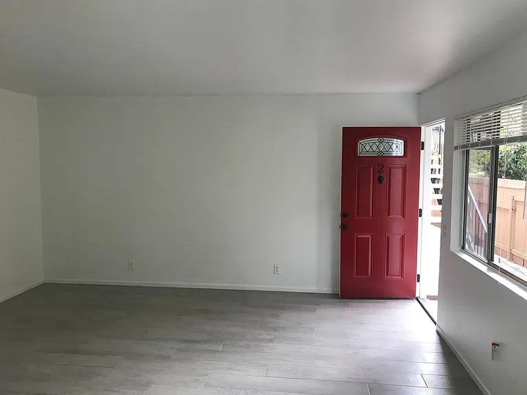 307 W Pedregosa St — Photo 3