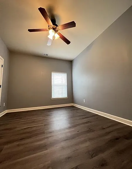 921 Prather Ct — Photo 19