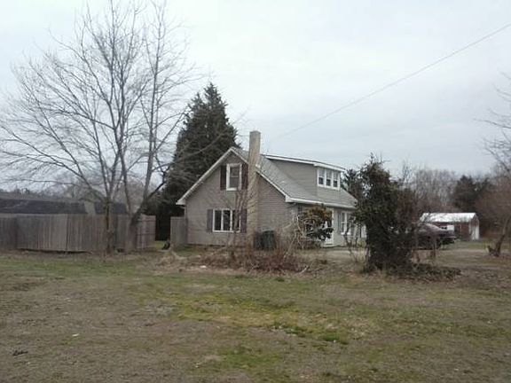 2nd image of 111 Salem St