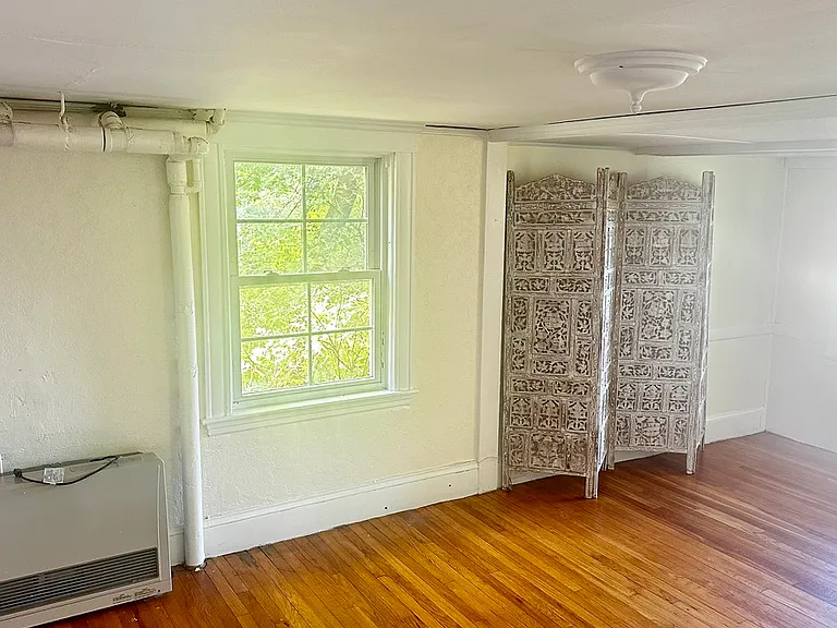 87 Cliffe Ave #2 — Photo 5