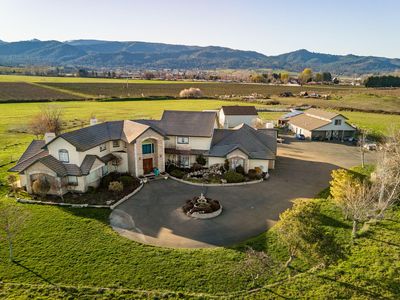 560 Arnold Ln, Medford, OR, 97501