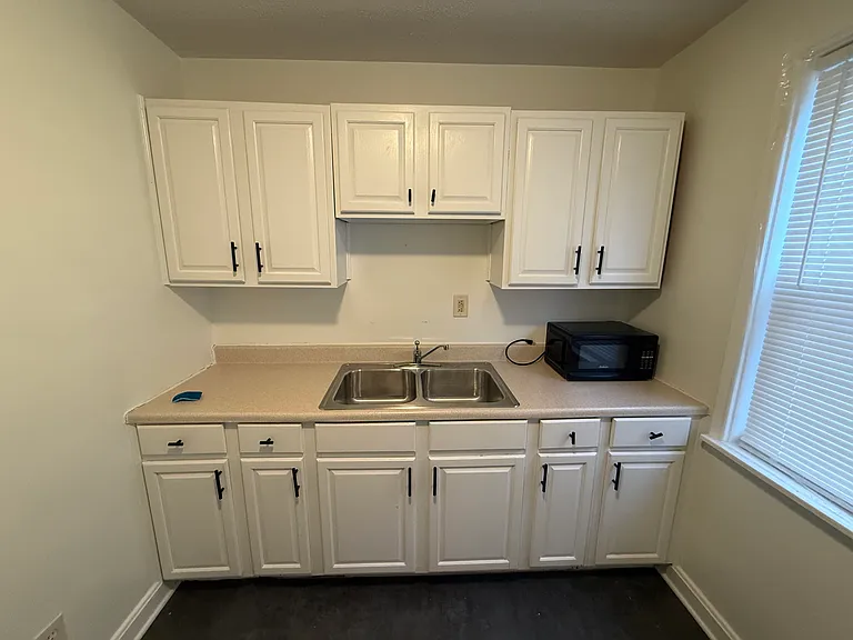 Kitchen (prior to update)