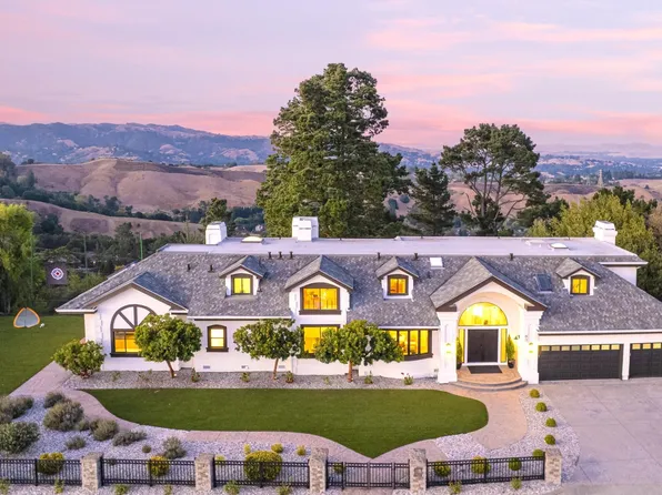 83 Donald Dr, Orinda, CA 94563