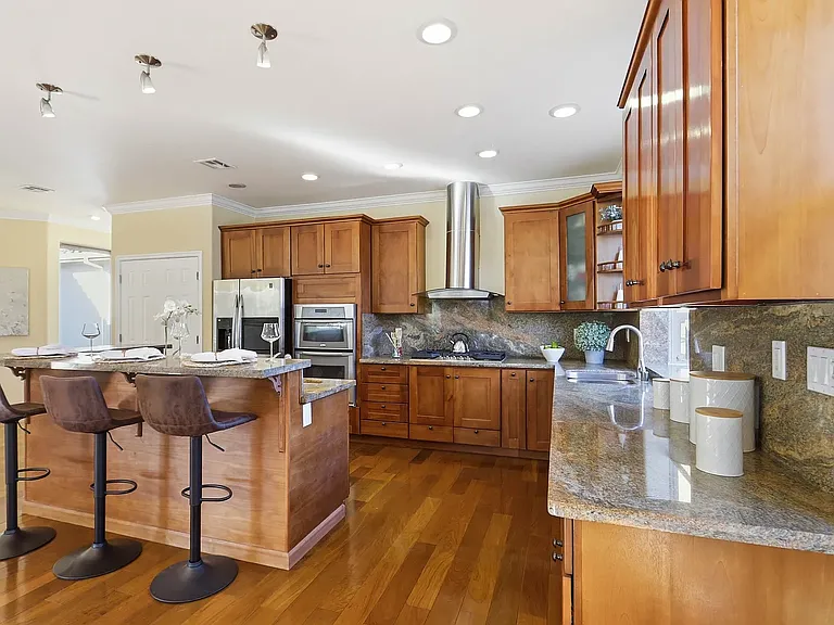 1352 S Stelling Rd — Photo 40