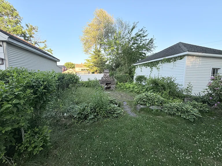 120 Cambridge St — Photo 32