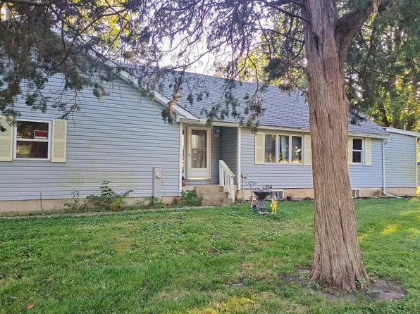 117 W Hawley St, Amboy, IL 61310