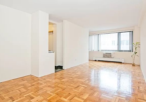5th image of 420 E 64th St APT E12k