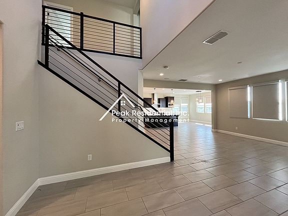 5th image of 1303 Larkspur Dr