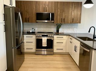 100 Plank St #3A, Bedford, MA 01730