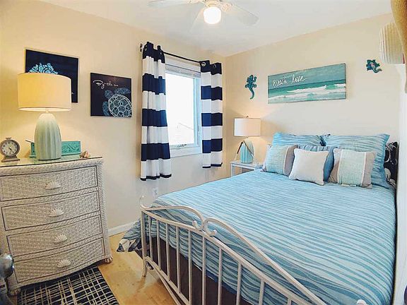 5th image of 265 Seabreeze Ct APT D301