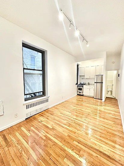 1st image of 410 W End Ave APT 5C