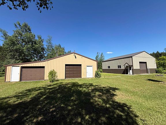 3rd image of N6392 Blueberry Rd