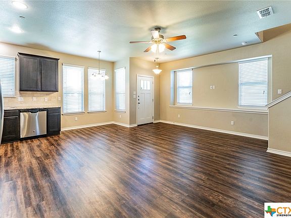 4th image of 716 Westfield Blvd
