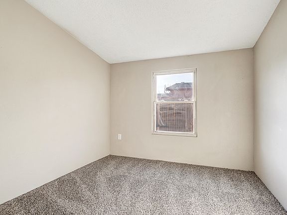 4th image of 9405 Casitas Ct SW