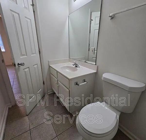 2705 Mayfair Dr #H-104 — Photo 4