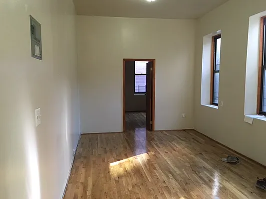 Rented by Premier Metro Realty Corp | media 25