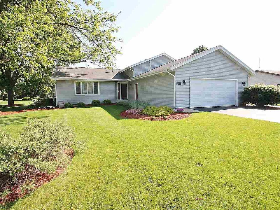 1st image of 621 Betsy Ross Ln