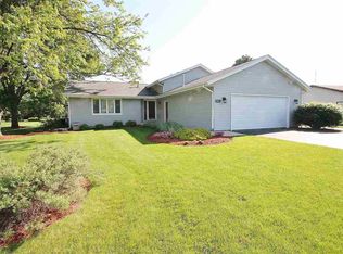 621 Betsy Ross Ln, Rockton, IL 61072