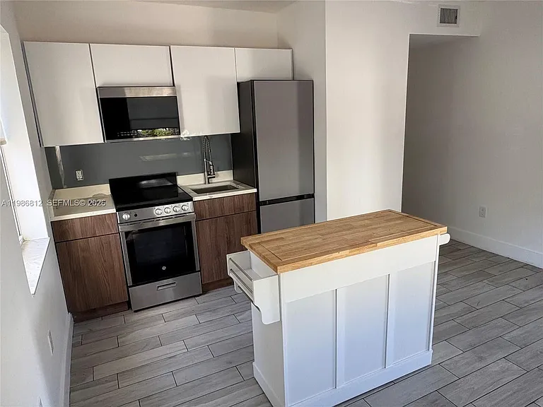 1000 7th St #10 — Photo 31