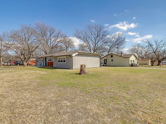 3rd image of 809 Euclid St