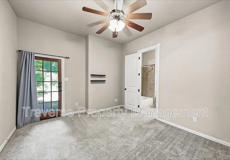 129 Acorn Ln — Photo 20