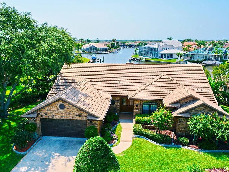 1st image of 225 Mizzen Ct
