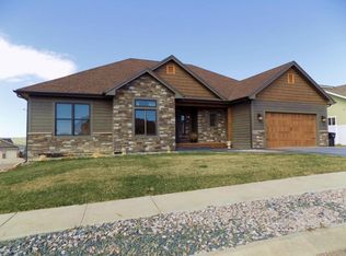 664 Overlook Dr, Craig, CO 81625