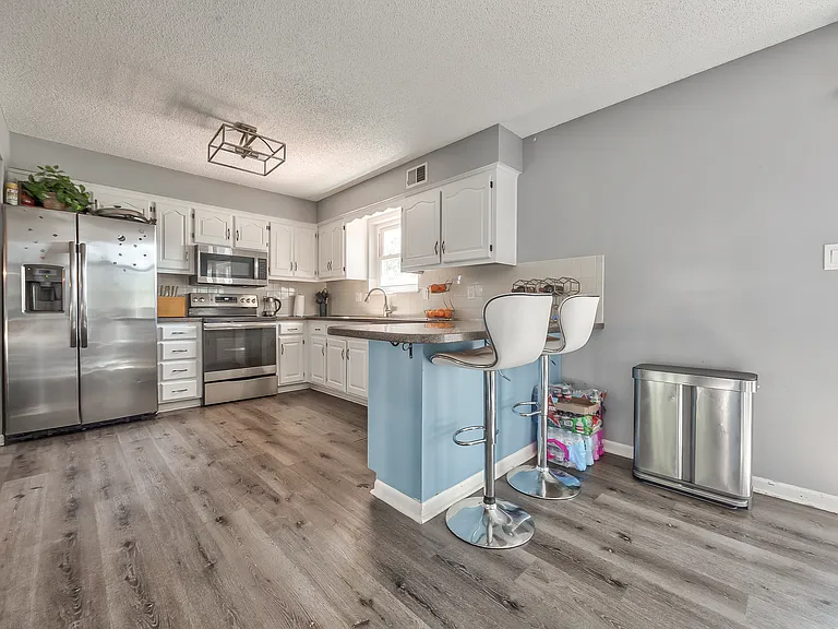 8601 N Pomona Ave — Photo 13