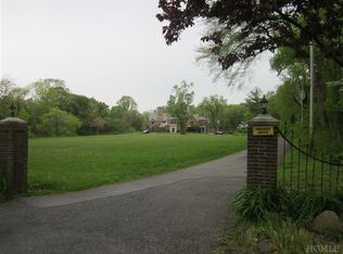 150 Stratton Rd, New Rochelle, NY 10804