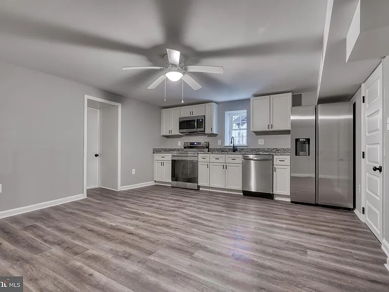 6722 Brentwood Ave #B — Photo 3