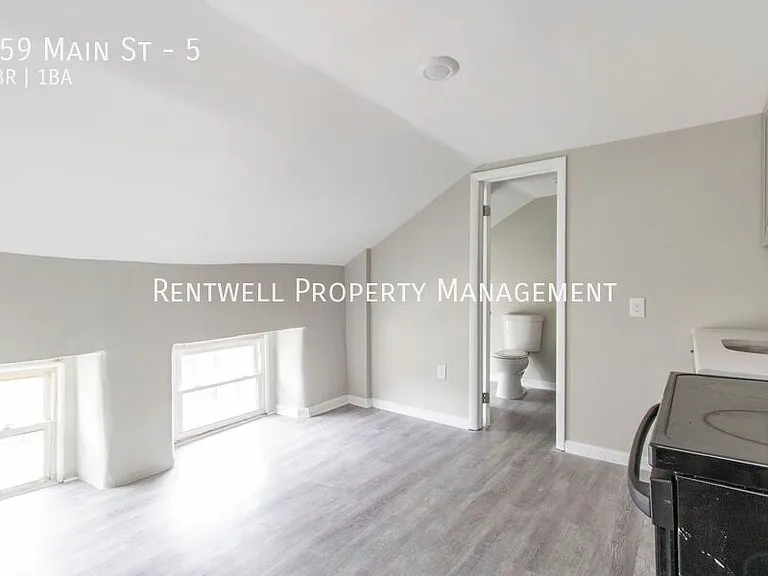 159 Main St #5 — Photo 5